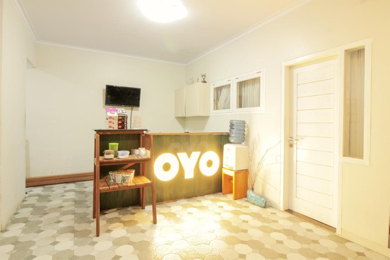 Oyo 396 Tibrae Residence Syariah Лембанг Экстерьер фото