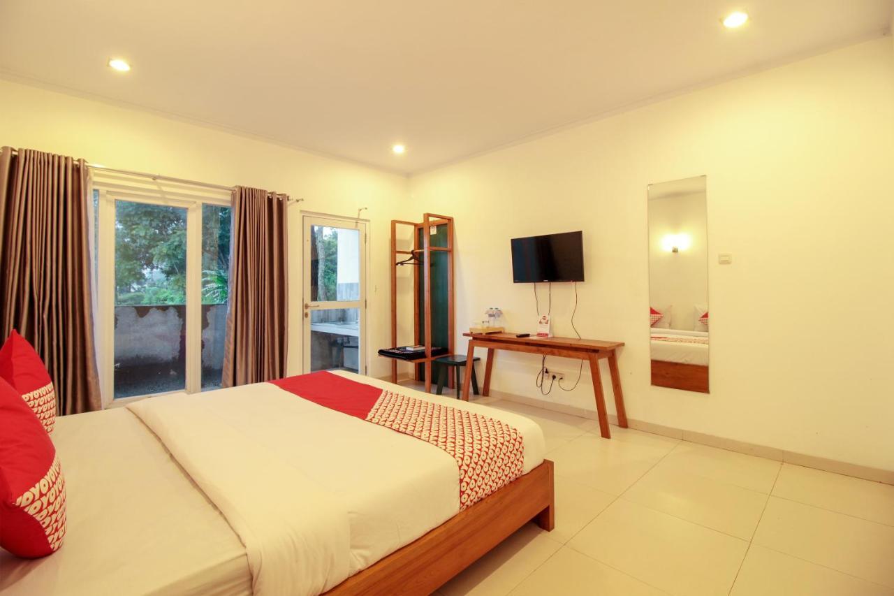Oyo 396 Tibrae Residence Syariah Лембанг Экстерьер фото
